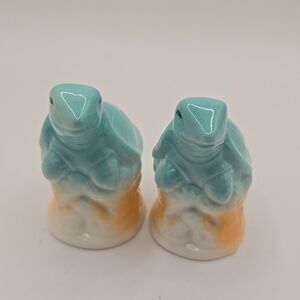 Mini Sea Turtle Salt Pepper Shaker Set Figurine Beach Kitchen Decor